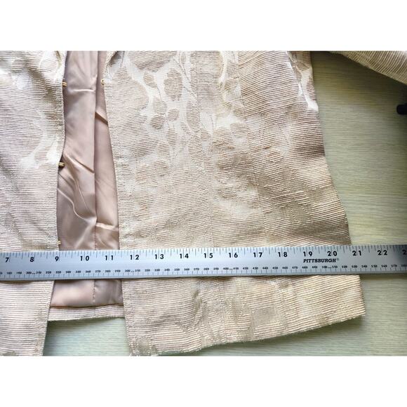 JACKET/BLAZER-CHICO'S-Cream-Brocade Style Material-Short Length-Chico's Size 1/S - Picture 13 of 16